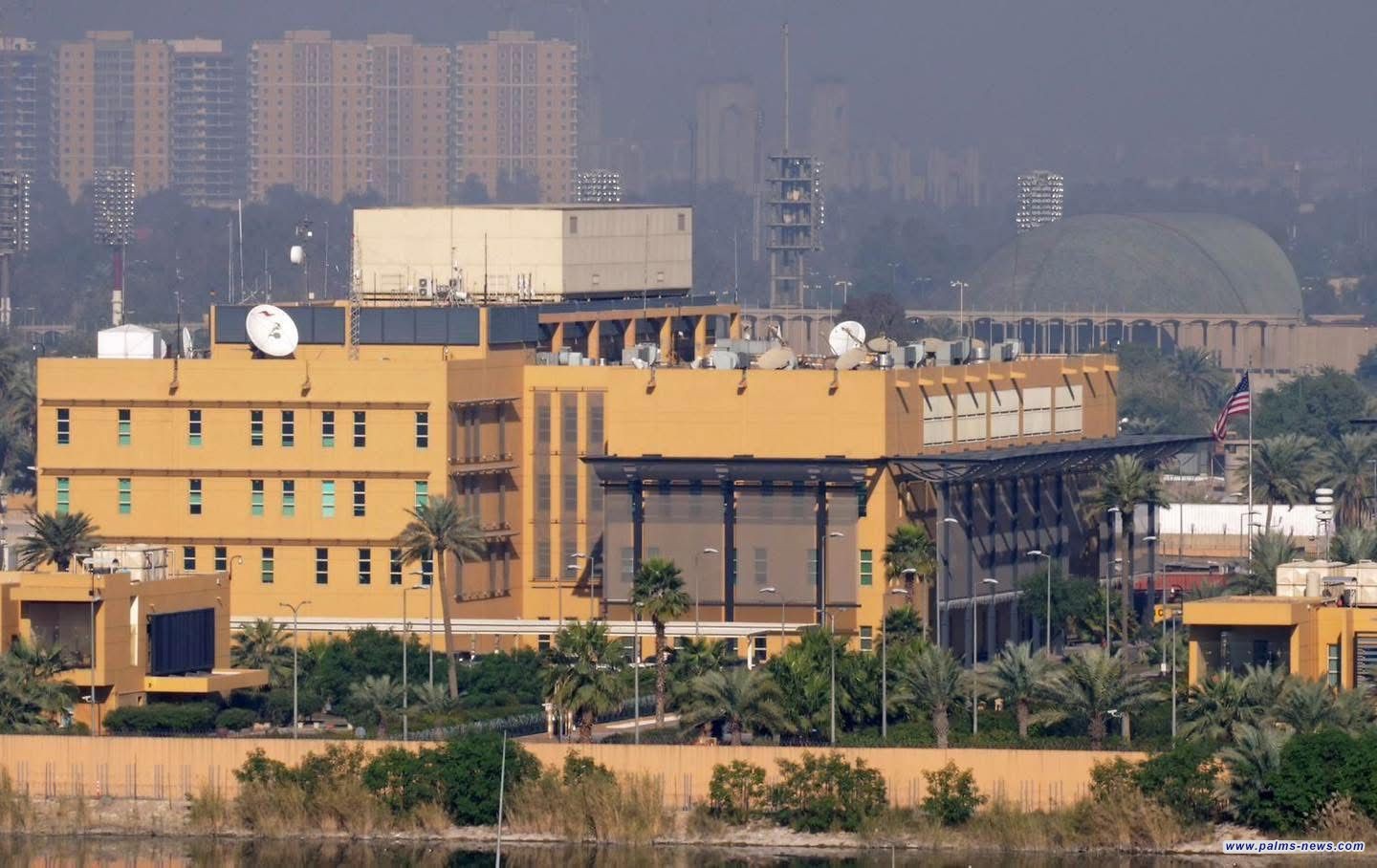 الدفاعات الجوية في السفارة الأمريكية ببغداد تسقط طائرة مسيـ،ـرة مجهولة قرب المحكمة الاتحادية في المنطقة الخضراء.